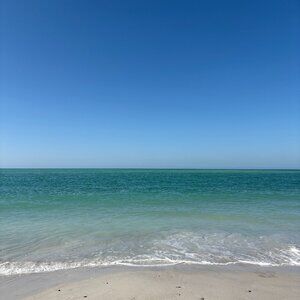 Selling amazing like-new items!